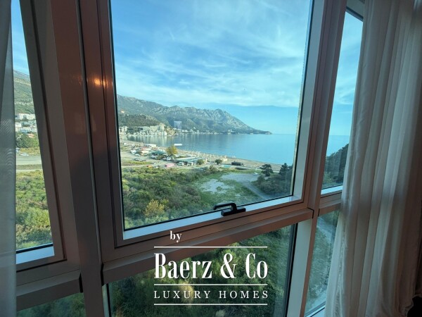 photo 3 Apartment in Becici with a Sea View and 2 Terraces